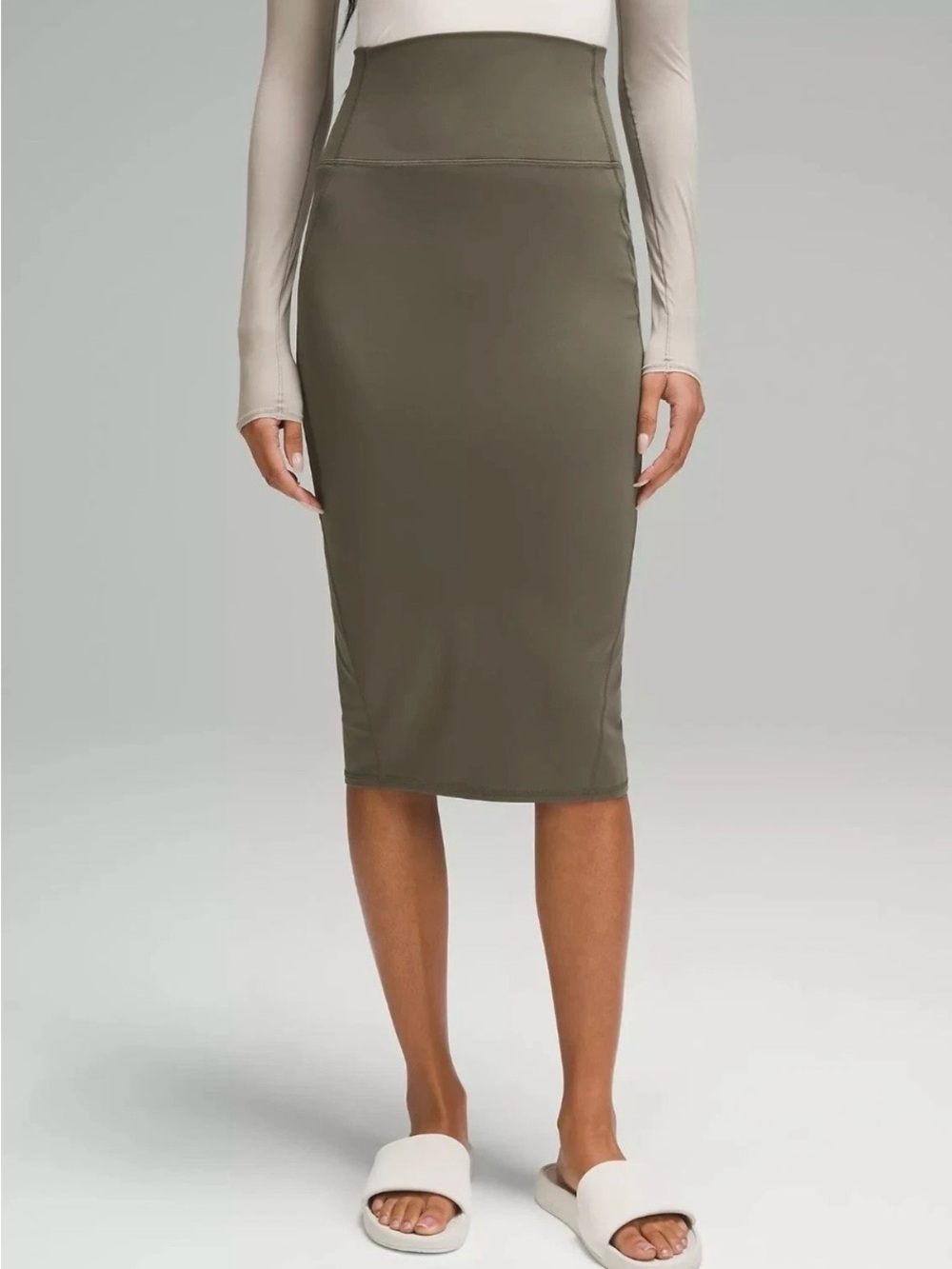 Lululemon Nulu Slim-Fit High-Rise Skirt  Size 14 Army Green